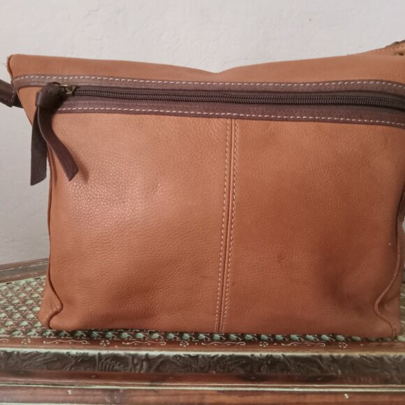 LARGE FOSSIL CROSSBODY HANDBAG (EXCELLENT CONDITION) - Picture 4 of 5